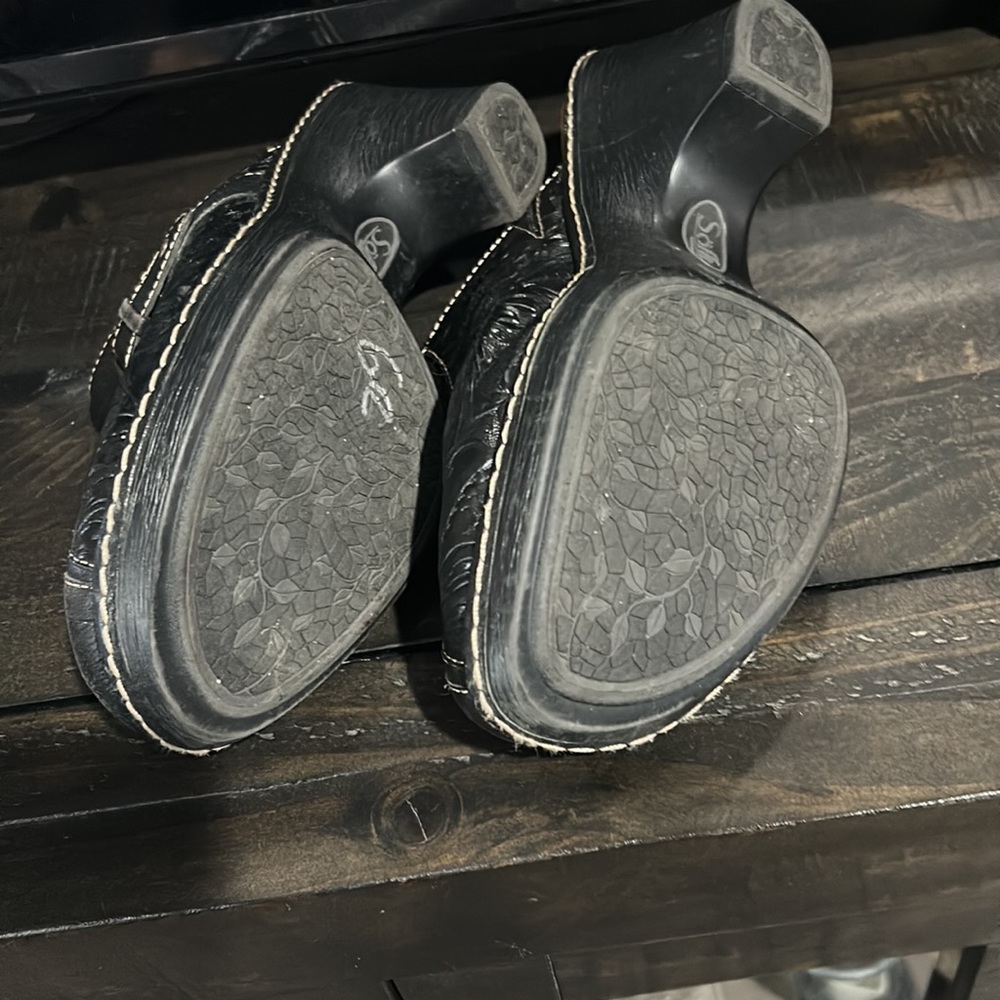 Söfft. beautiful black slip-ons. - Picture 3 of 7